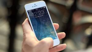 Ny forskning: Når forældrene bruger mobiltelefoner, kan de have en ødelæggende v